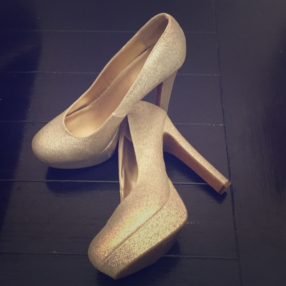 Gold glitter heel